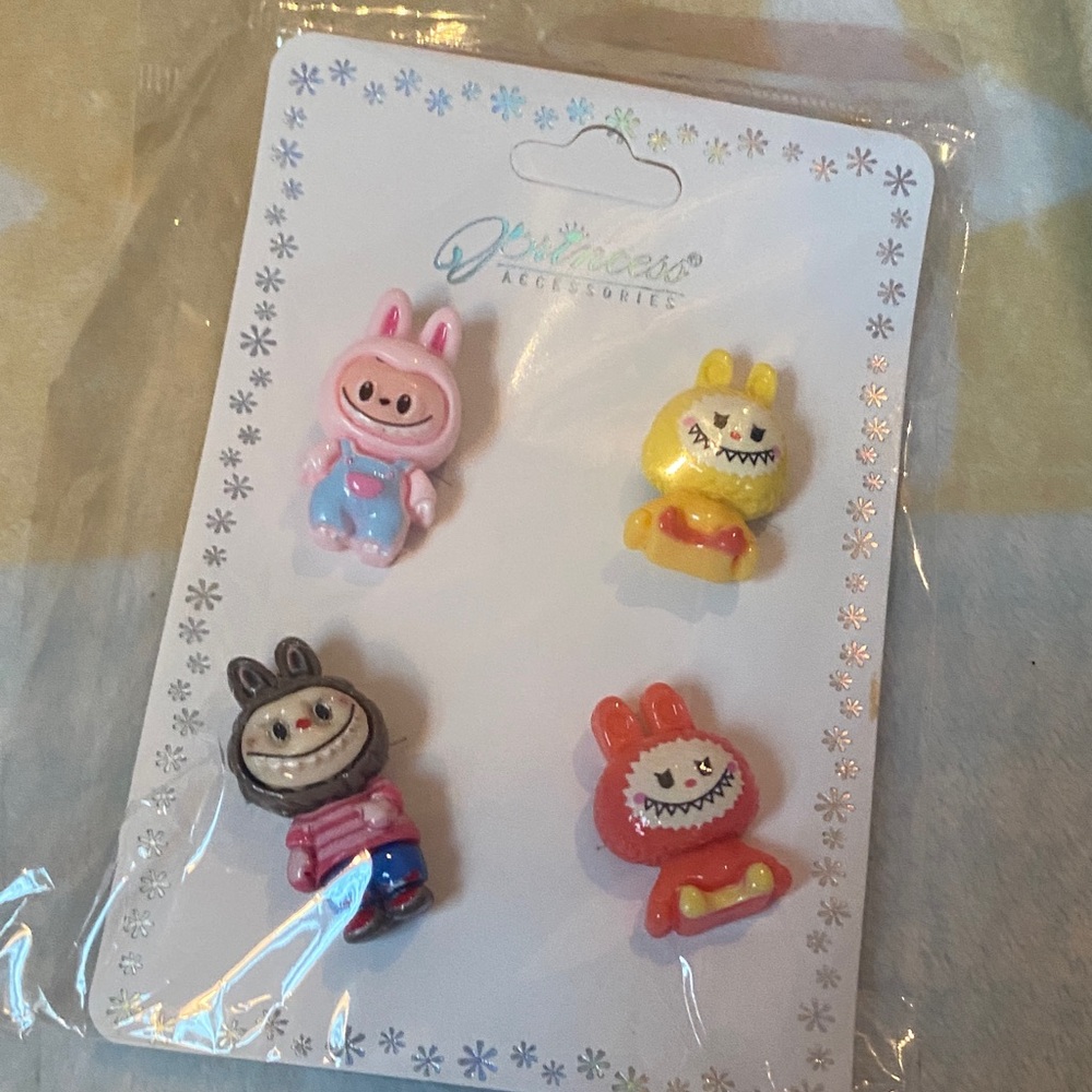 Crock charms